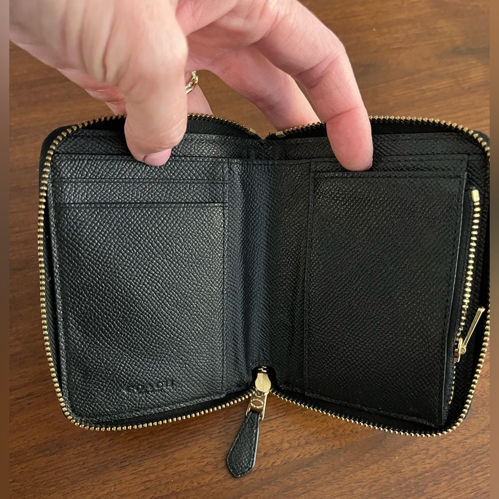 Coach Wallet - Picture 4 of 4